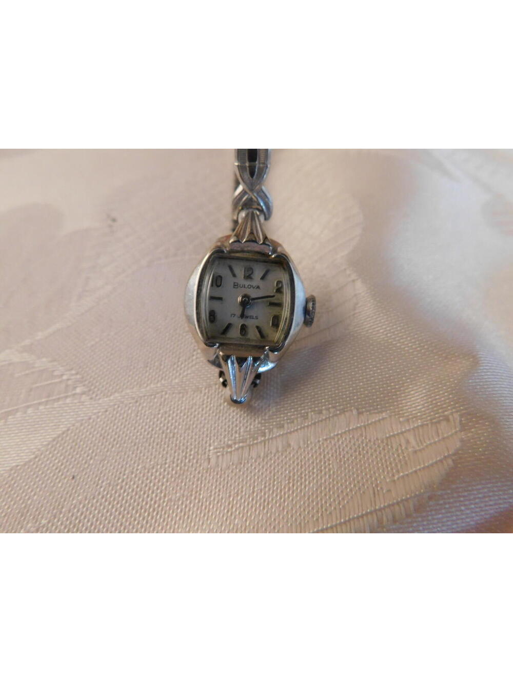 Vintage Bulova 17 Jewels M5 10k RGP Bezel x573914 Working Ladies Watch 1960's